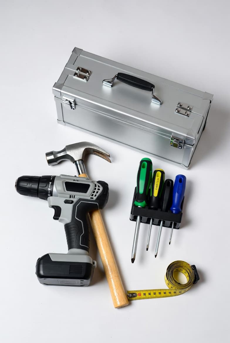 Scule și echipamente